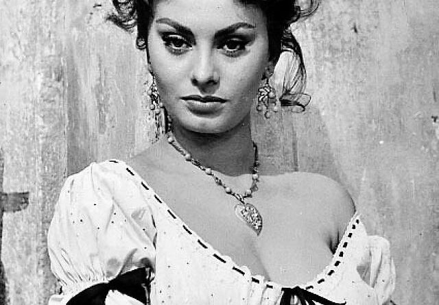 Sophia Loren 1950s pin-up models